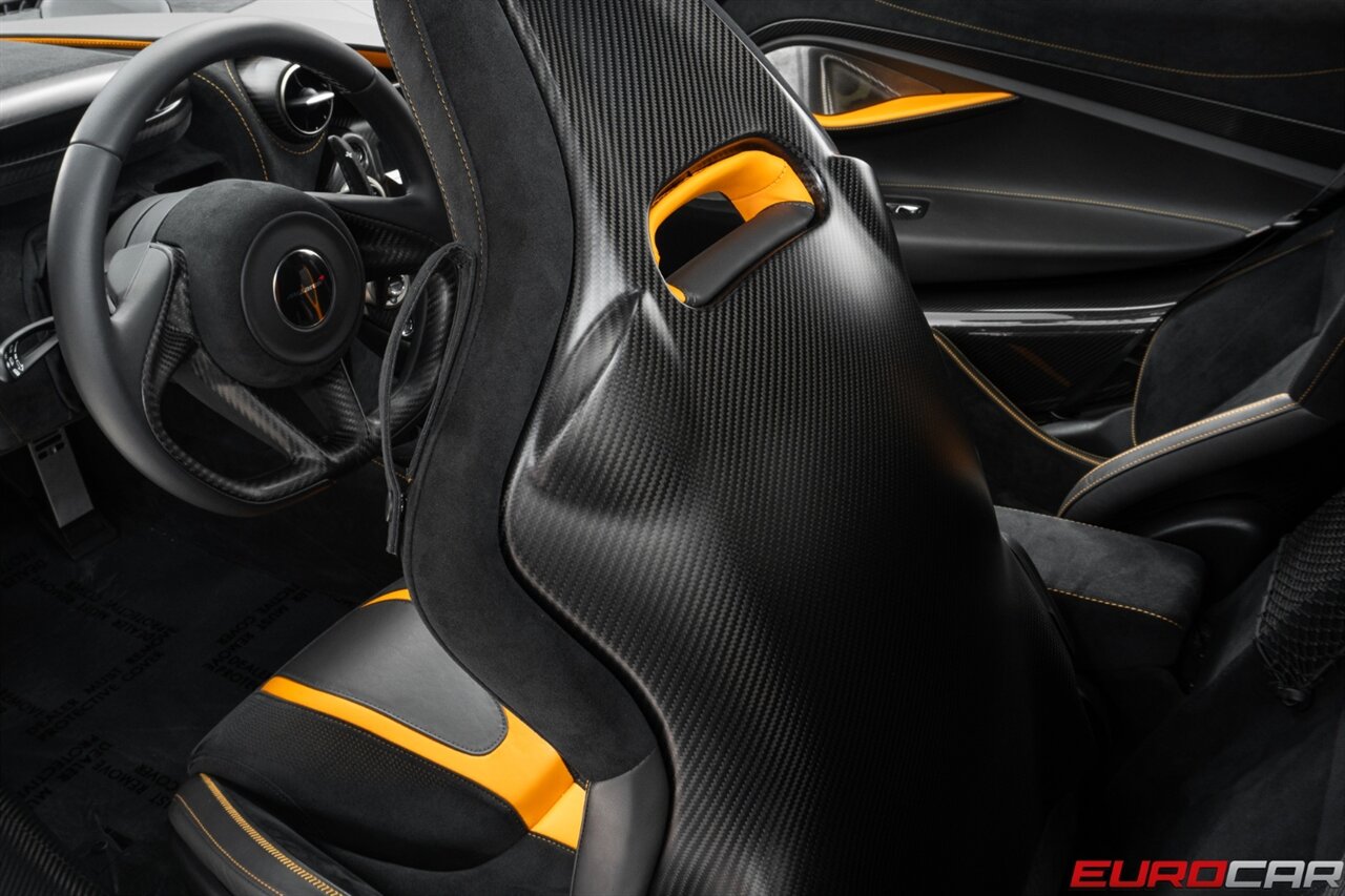 2018 McLaren 720S Performance  *BESPOKE PAINT * MASSIVE CARBON FIBER OPTIONS* - Photo 54 - Costa Mesa, CA 92626