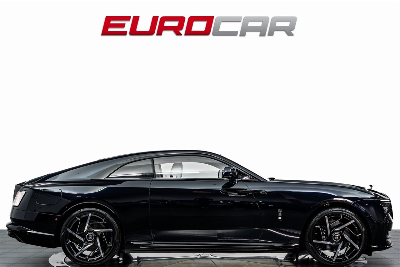 2025 Rolls-Royce Black Badge Spectre BLACK BADGE *STARLIGHT DOORS*   - Photo 6 - Costa Mesa, CA 92626