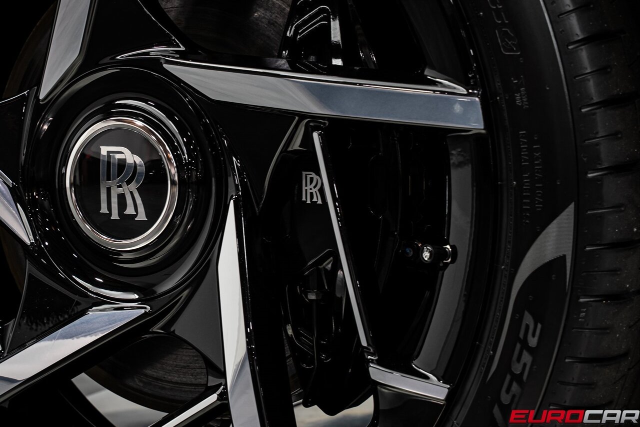 2025 Rolls-Royce Black Badge Spectre BLACK BADGE *STARLIGHT DOORS*   - Photo 19 - Costa Mesa, CA 92626