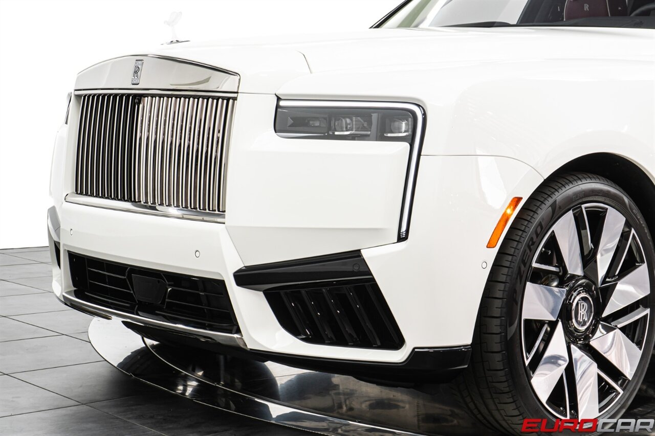 2025 Rolls-Royce Cullinan  *CULLINAN PACKAGE * REAR THEATER * STARLIGHT* - Photo 11 - Costa Mesa, CA 92626