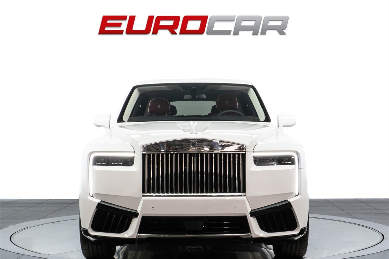 2025 Rolls-Royce Cullinan  *CULLINAN PACKAGE * REAR THEATER * STARLIGHT* - Photo 10 - Costa Mesa, CA 92626