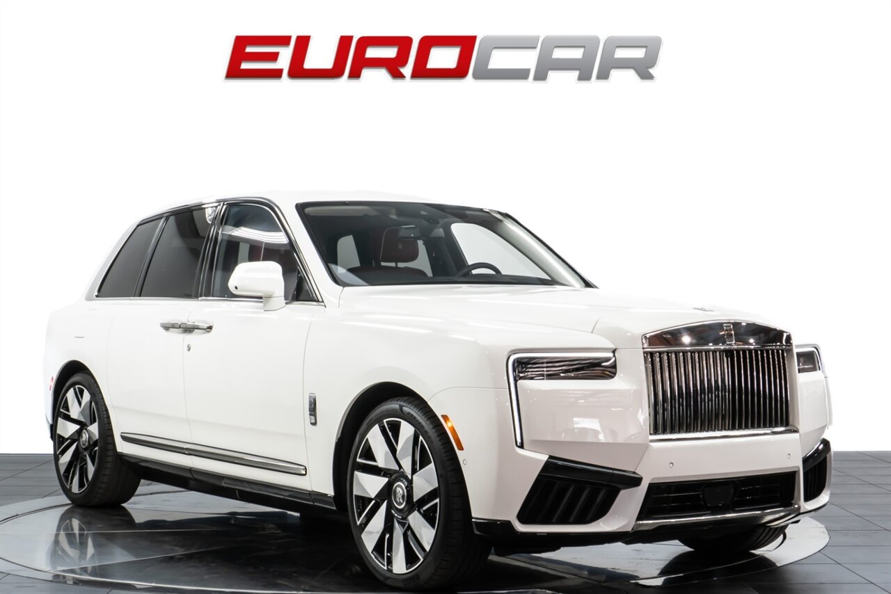 2025 Rolls-Royce Cullinan  *CULLINAN PACKAGE * REAR THEATER * STARLIGHT* - Photo 9 - Costa Mesa, CA 92626