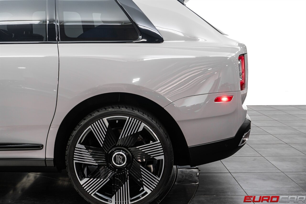 2022 Rolls-Royce Cullinan  *24 " WHEELS * SHOOTING STAR HEADLINER* - Photo 15 - Costa Mesa, CA 92626