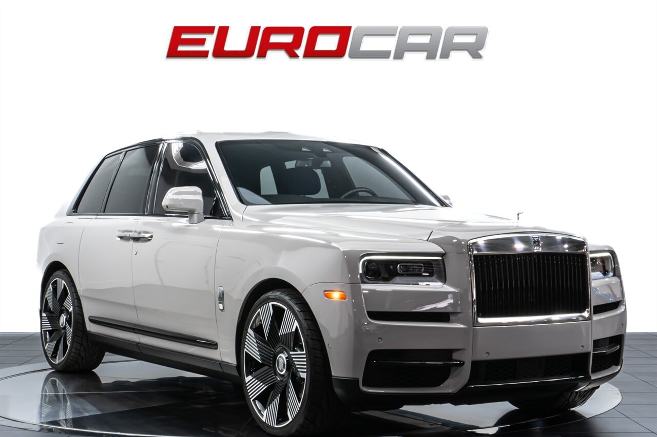 2022 Rolls-Royce Cullinan  *24 " WHEELS * SHOOTING STAR HEADLINER* - Photo 9 - Costa Mesa, CA 92626