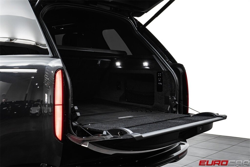 2025 Land Rover Range Rover P615 SV *23 " FORGED WHEELS * EXECUTIVE CLASS REAR SEATS* - Photo 16 - Costa Mesa, CA 92626