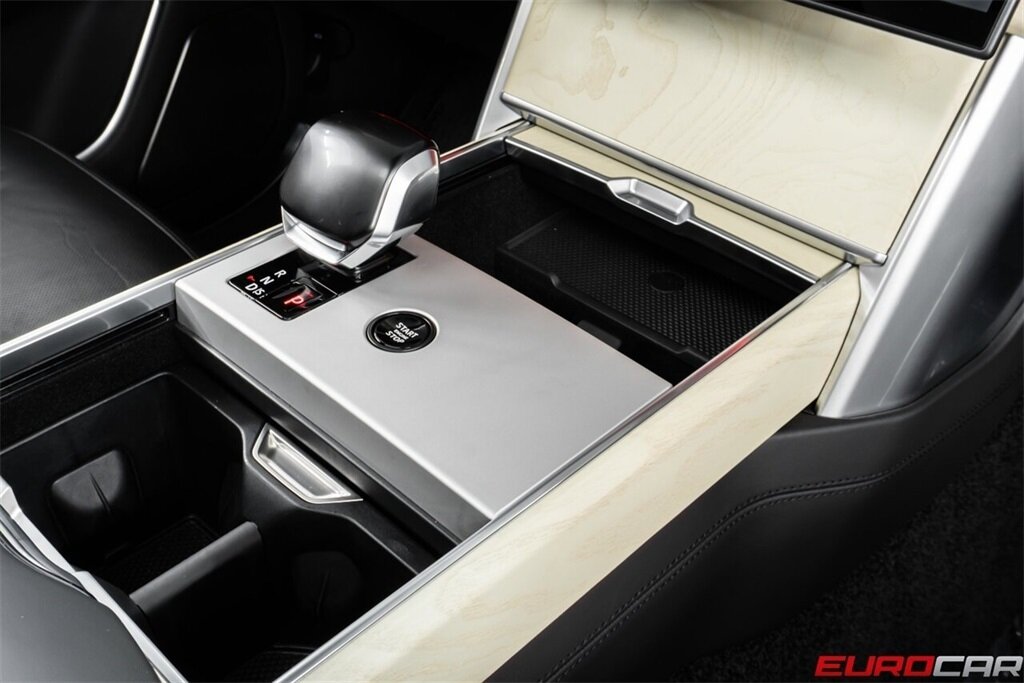 2025 Land Rover Range Rover P615 SV *23 " FORGED WHEELS * EXECUTIVE CLASS REAR SEATS* - Photo 29 - Costa Mesa, CA 92626