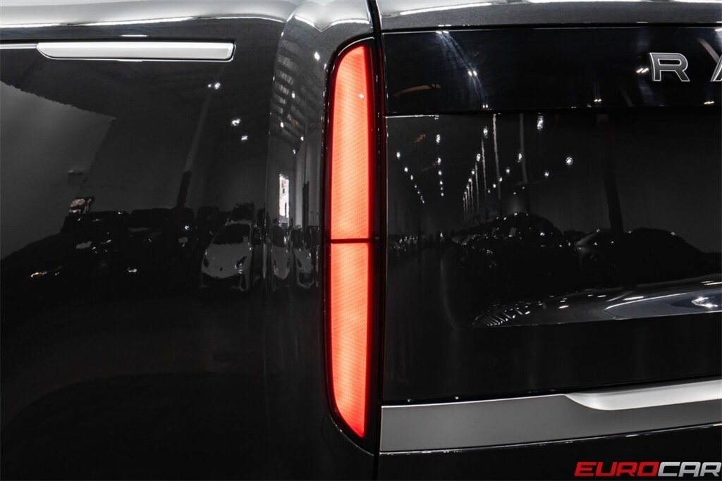 2025 Land Rover Range Rover P615 SV *23 " FORGED WHEELS * EXECUTIVE CLASS REAR SEATS* - Photo 17 - Costa Mesa, CA 92626