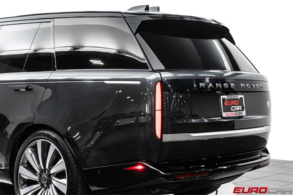 2025 Land Rover Range Rover P615 SV *23 " FORGED WHEELS * EXECUTIVE CLASS REAR SEATS* - Photo 15 - Costa Mesa, CA 92626