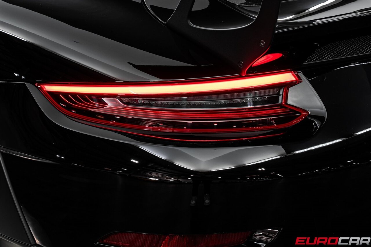 2018 Porsche 911 GT2 RS *WEISSACH PACKAGE * FRONT LIFT*   - Photo 26 - Costa Mesa, CA 92626