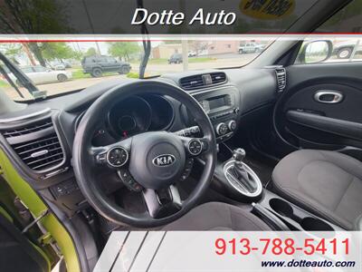 2015 Kia Soul   - Photo 1 - Olathe, KS 66061