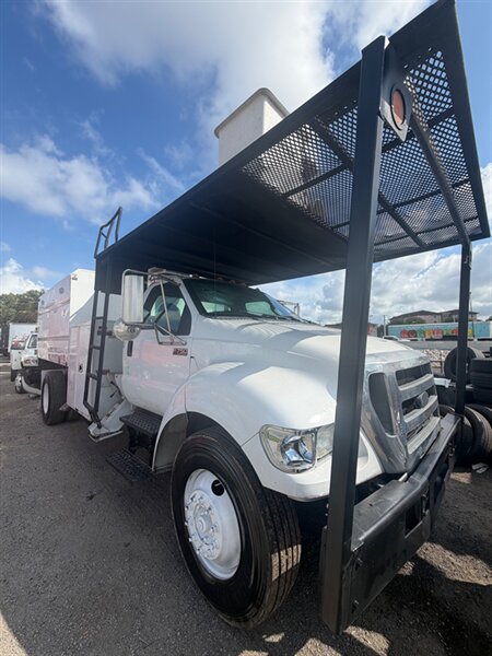2012 Ford F-750   - Photo 1 - Medley, FL 33166