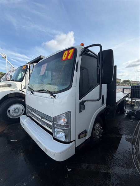 2007 Isuzu NPR   - Photo 1 - Medley, FL 33166