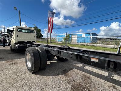 2019 Freightliner M-2   - Photo 2 - Medley, FL 33166