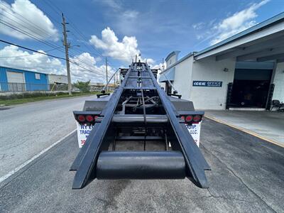2017 Mack GU713   - Photo 3 - Medley, FL 33166