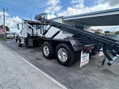 2017 Mack GU713   - Photo 2 - Medley, FL 33166