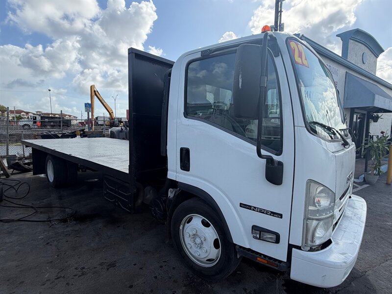 2022 ISUZU NQR FlatBed   - Photo 1 - Medley, FL 33166
