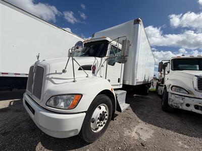 2020 Kenworth T370 28 FT BOX   - Photo 2 - Medley, FL 33166