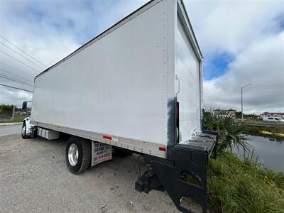 2017 Freightliner M-2   - Photo 4 - Medley, FL 33166