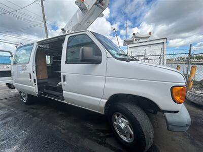 2005 Ford E-350 SD   - Photo 2 - Medley, FL 33166
