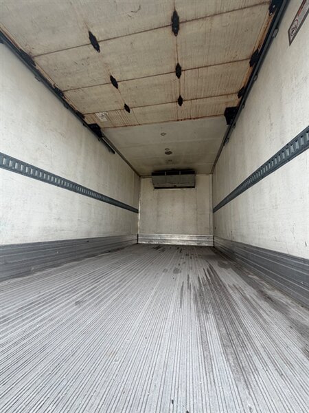 2015 Isuzu NQR - Photo 5 - Medley, FL 33166