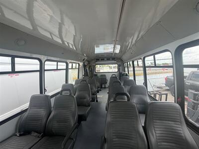 2019 Ford E-450 SD - Photo 5 - Medley, FL 33166