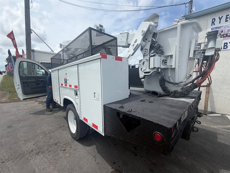 2009 Dodge Ram 5500 - Photo 8 - Medley, FL 33166