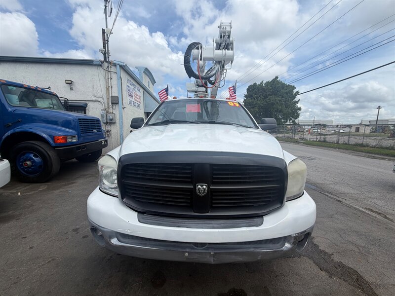 2009 Dodge Ram 5500 - Photo 2 - Medley, FL 33166