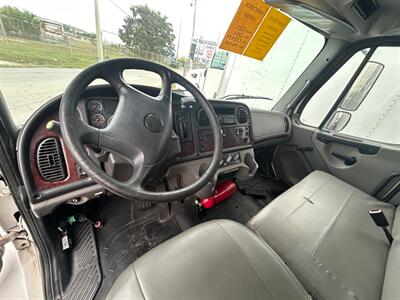 2014 Freightliner M2   - Photo 4 - Medley, FL 33166