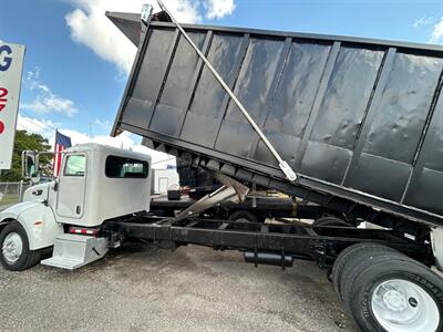 2008 Peterbilt 335   - Photo 2 - Medley, FL 33166