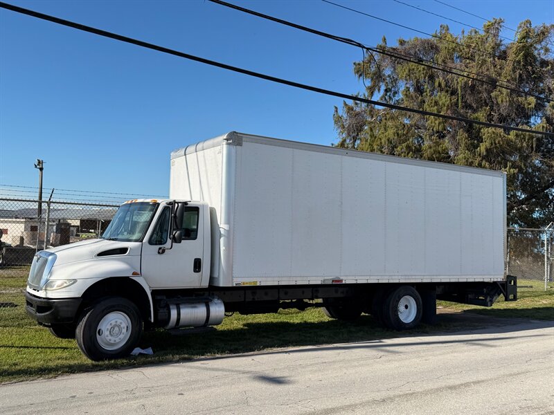 2015 International 4300   - Photo 1 - Medley, FL 33166