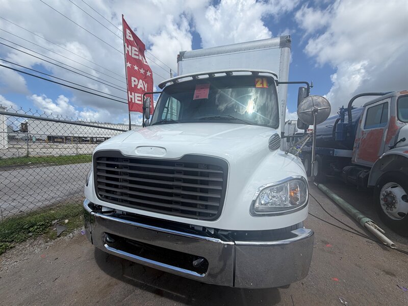 2021 Freightliner M-2   - Photo 1 - Medley, FL 33166