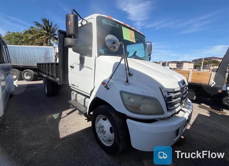 2010 HINO 185 4X2  