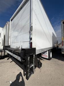 2015 International 4300 26 FT   - Photo 3 - Medley, FL 33166