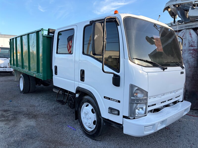 2017 Isuzu NPR   - Photo 1 - Medley, FL 33166