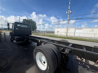 2014 Freightliner M2 106   - Photo 3 - Medley, FL 33166