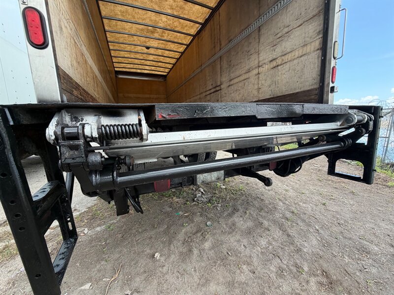 2016 Freightliner M-2 - Photo 3 - Medley, FL 33166