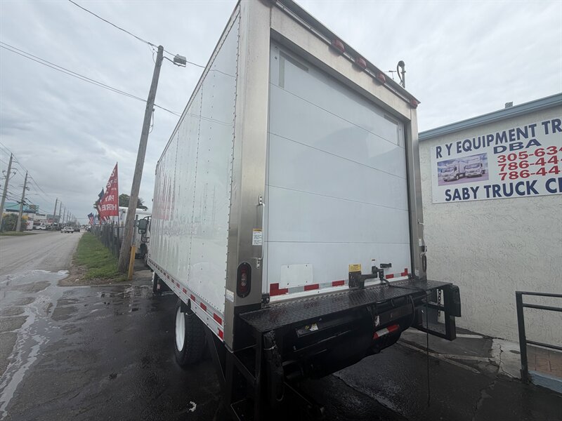 2020 Chevrolet 5500HD LCF - Photo 4 - Medley, FL 33166