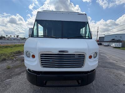 2017 Freightliner M LINE WALK IN VAN REEFER MT45 - Photo 2 - Medley, FL 33166