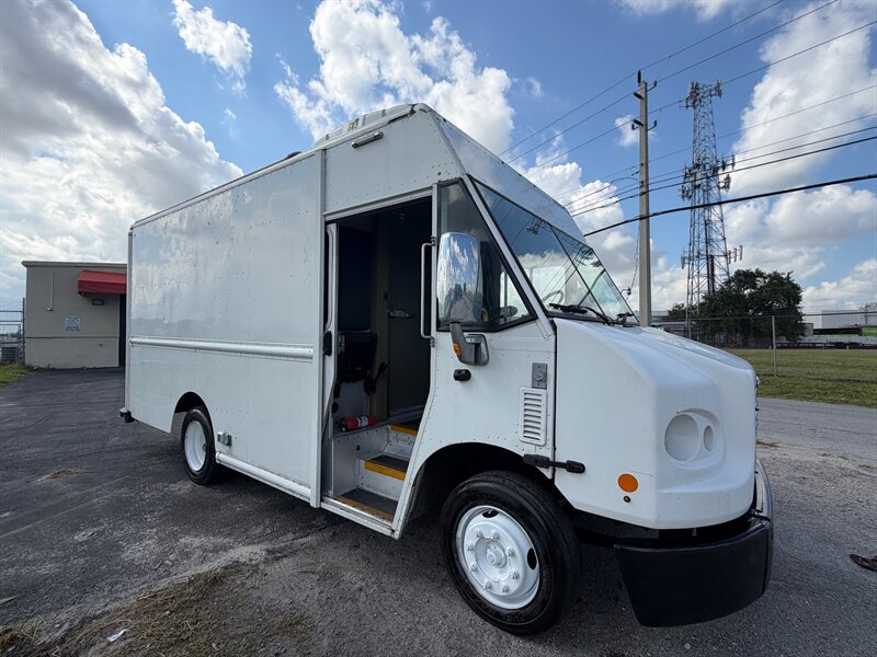 2017 Freightliner M LINE WALK IN VAN REEFER MT45   - Photo 1 - Medley, FL 33166