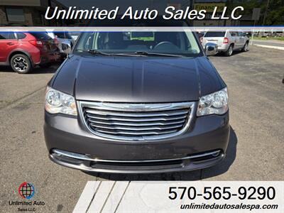 2015 Chrysler Town & Country Limited  Financing Available - Photo 1 - Larksville, PA 18651