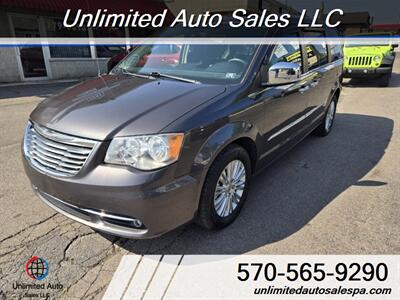 2015 Chrysler Town & Country Limited  Financing Available - Photo 2 - Larksville, PA 18651