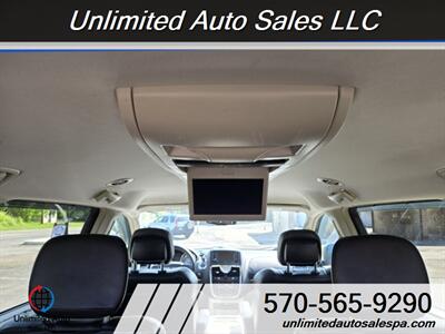 2015 Chrysler Town & Country Limited  Financing Available - Photo 20 - Larksville, PA 18651