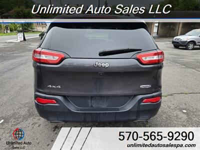 2018 Jeep Cherokee Latitude Plus  Financing Available - Photo 5 - Larksville, PA 18651