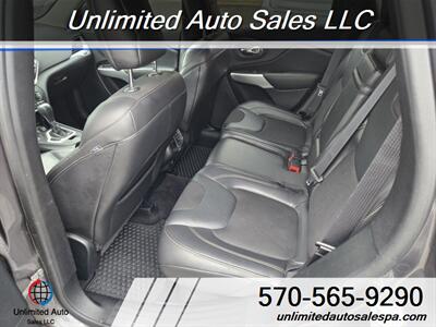 2018 Jeep Cherokee Latitude Plus  Financing Available - Photo 11 - Larksville, PA 18651