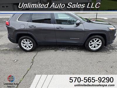 2018 Jeep Cherokee Latitude Plus  Financing Available - Photo 7 - Larksville, PA 18651