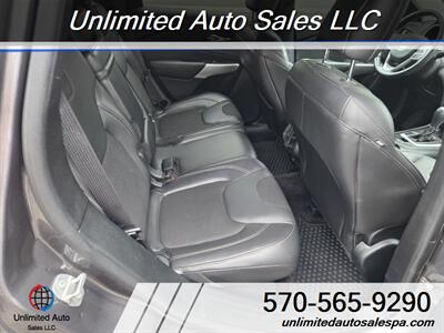 2018 Jeep Cherokee Latitude Plus  Financing Available - Photo 14 - Larksville, PA 18651
