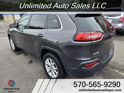 2018 Jeep Cherokee Latitude Plus  Financing Available - Photo 4 - Larksville, PA 18651