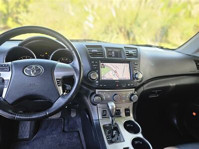 2011 Toyota Highlander   - Photo 11 - Ventura, CA 93003