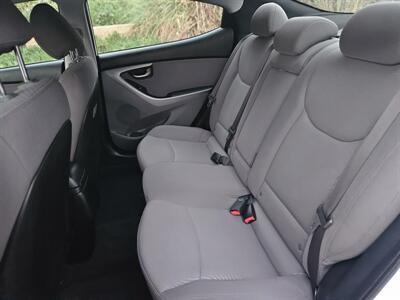 2015 Hyundai Elantra SE   - Photo 9 - Ventura, CA 93003