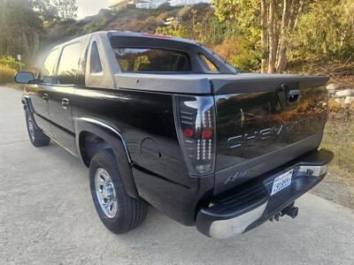 2003 Chevrolet Avalanche 1500 4dr 1500 Crew Cab SB   - Photo 7 - Ventura, CA 93003